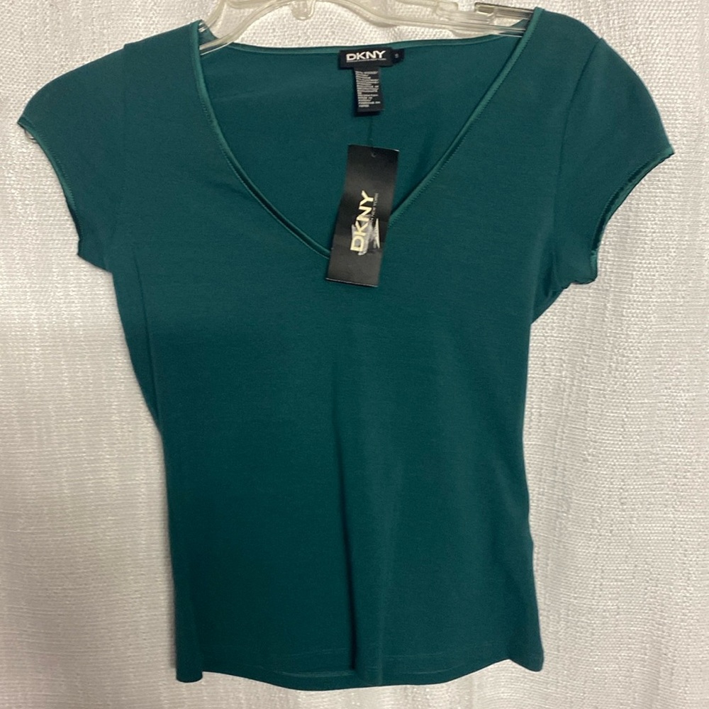 Short sleeve shirt size small
